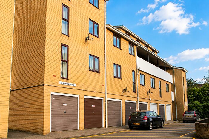 2 Bedroom Flat To Rent In Shanklin Place, Frogmore, Fareham, PO14