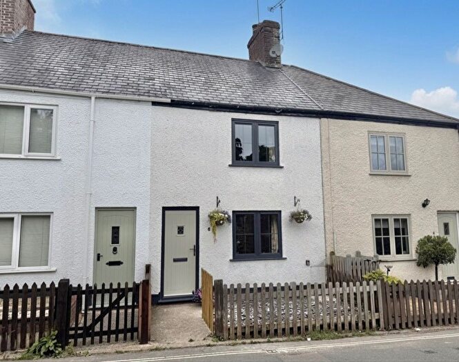 2 Bedroom Terraced House For Sale In High Street, Ide, EX2