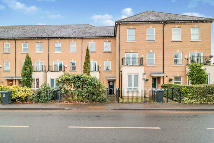 4 Bedroom Town House To Rent In Cavell Drive, Bishops Stortford, CM23
