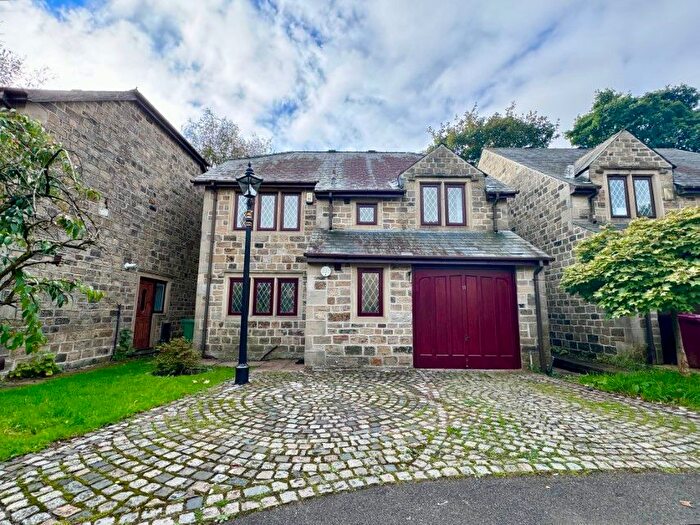 4 Bedroom Detached House To Rent In Capitol Close, Bolton, BL1