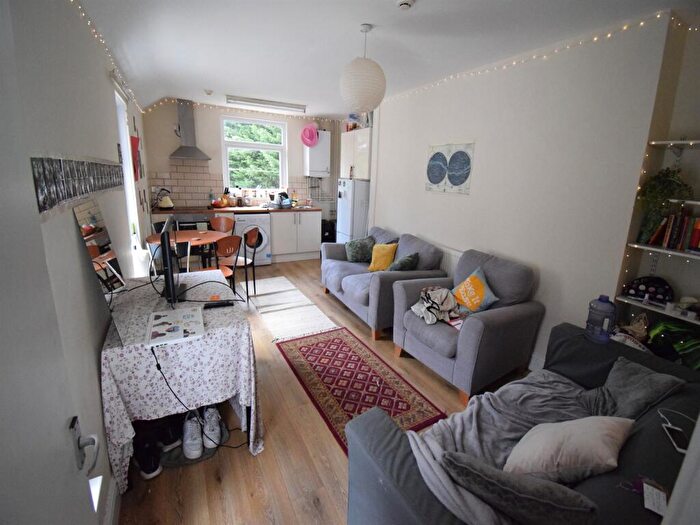 2 Bedroom House To Rent In Colum Road, Cardiff, CF10