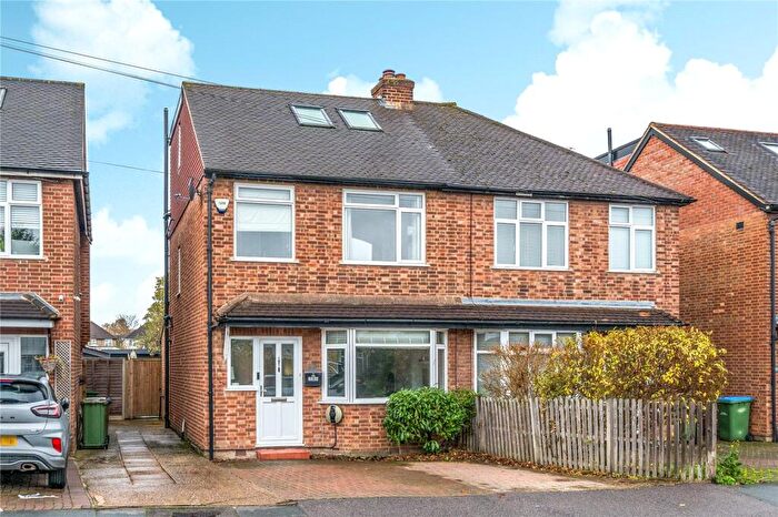 4 Bedroom Semi Detached House For Sale In Cottimore Lane, Walton-On-Thames, KT12