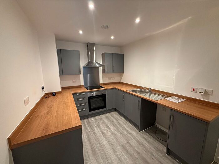 Studio To Rent In Corporation Street, Town Centre, Taunton, TA1