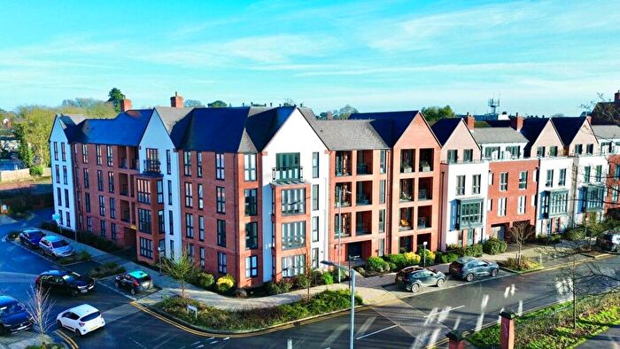 2 Bedroom Apartment For Sale In Earle Crescent, Wokingham, Berkshire, RG40