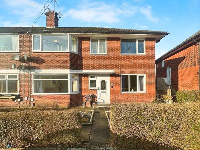2 Bedroom Flat For Sale In Burns Avenue, Bury, BL9