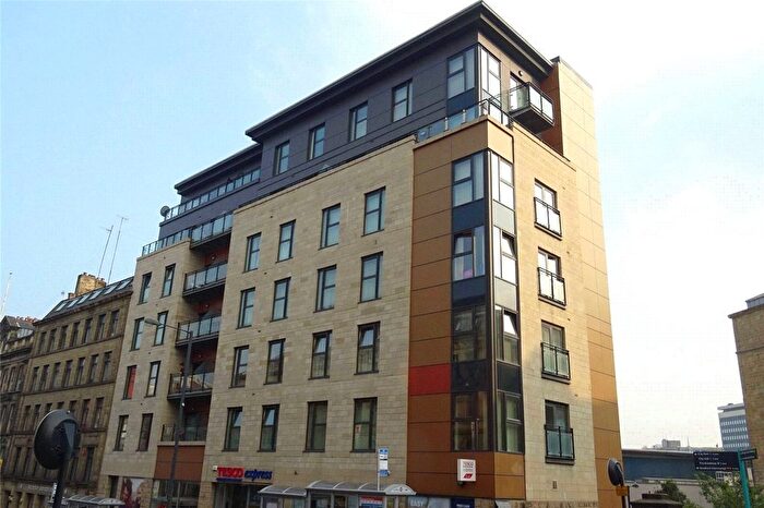 2 Bedroom Flat For Sale In Sunbridge Road, Bradford, West Yorkshire, BD1