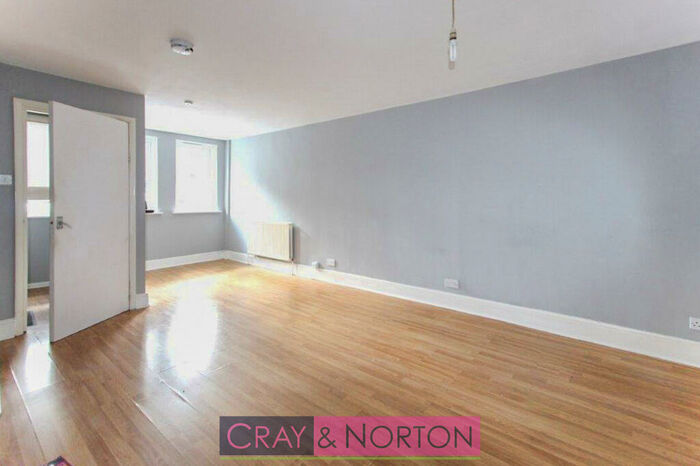 Flat To Rent In Portland Road, South Norwood, SE25