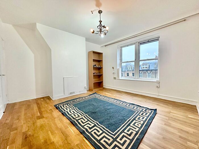 2 Bedroom Flat To Rent In Moredown House, Hackney, E8