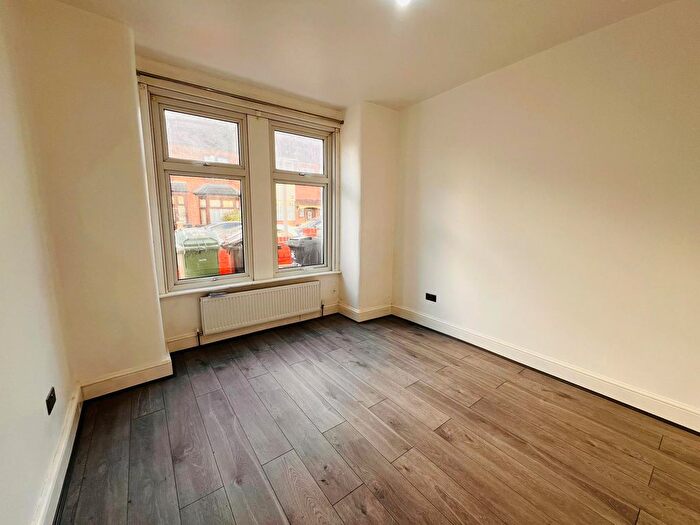 6 Bedroom Terraced House To Rent In Glenny Road, Barking, IG11