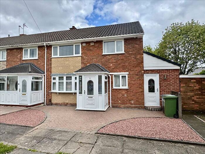 3 Bedroom End Of Terrace House For Sale In Hurstbourne Crescent, East Park, Wolverhampton, WV1