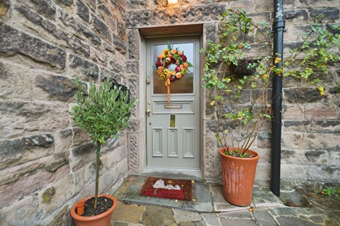 4 Bedroom Semi Detached House For Sale In Baslow Road, Bakewell, DE45