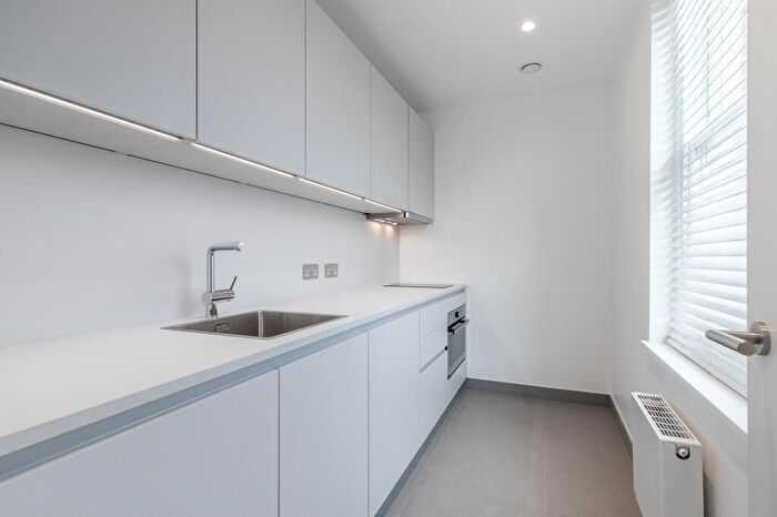 Studio To Rent In Fordwych Road, NW2