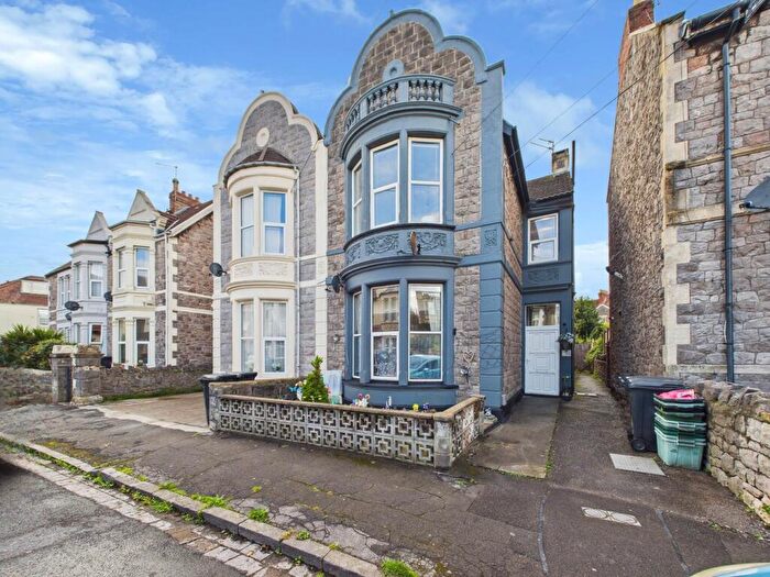 2 Bedroom Flat For Sale In Langport Road, Weston-Super-Mare, BS23