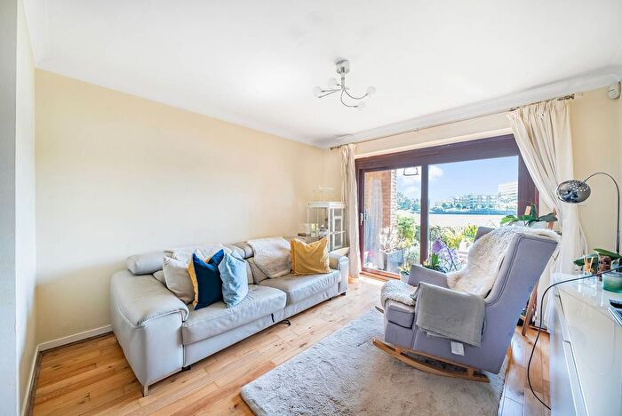 1 Bedroom Flat To Rent In Carrara Wharf, Hurlingham, London, SW6