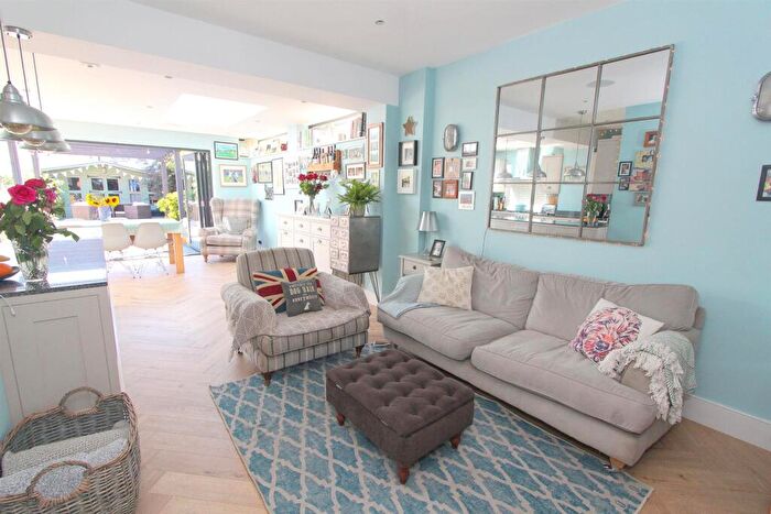 4 Bedroom Terraced House For Sale In Stoughton Avenue, Cheam, Sutton, SM3