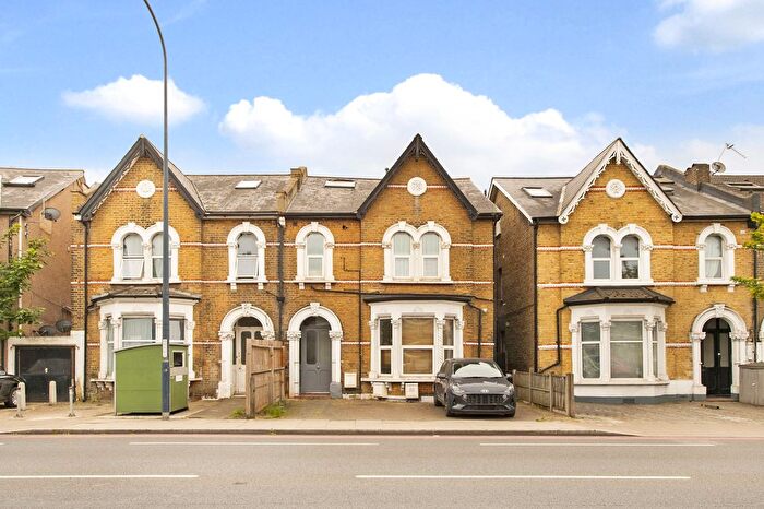 2 Bedroom Flat To Rent In Stanstead Road, London, SE6