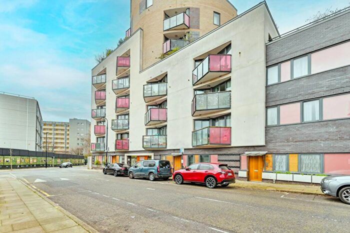 1 Bedroom Flat To Rent In Park Village East, Camden, Camden, London, NW1