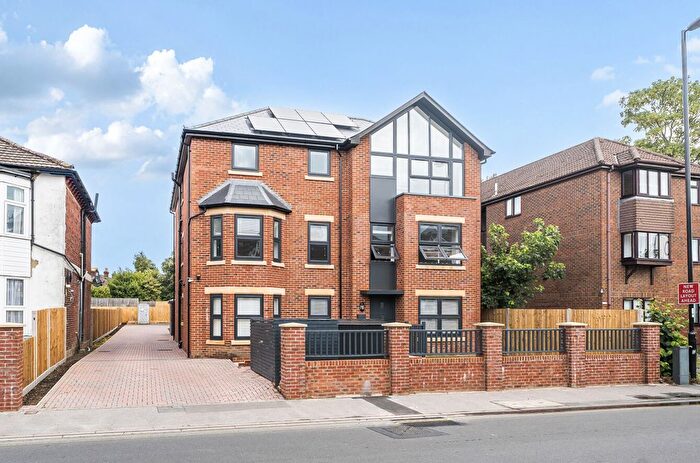 1 Bedroom Flat To Rent In Shirley Road, Southampton, Hampshire, SO15