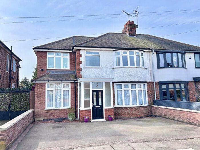 4 Bedroom Semi Detached House For Sale In Park Hill Avenue, Leicester, Leicestershire., LE2