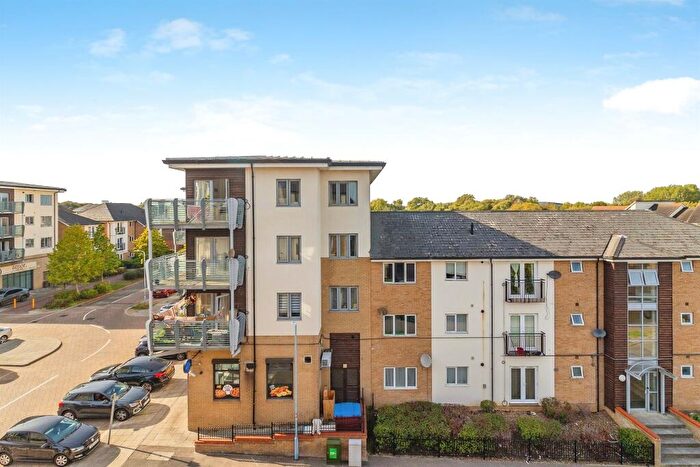 2 Bedroom Flat For Sale In Goodrington Place, Broughton, Milton Keynes, MK10