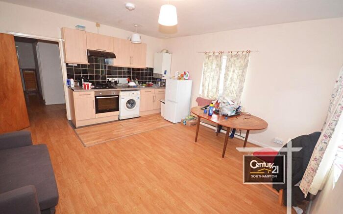 2 Bedroom Flat To Rent In |Ref: |, Alma Road, Southampton, SO14