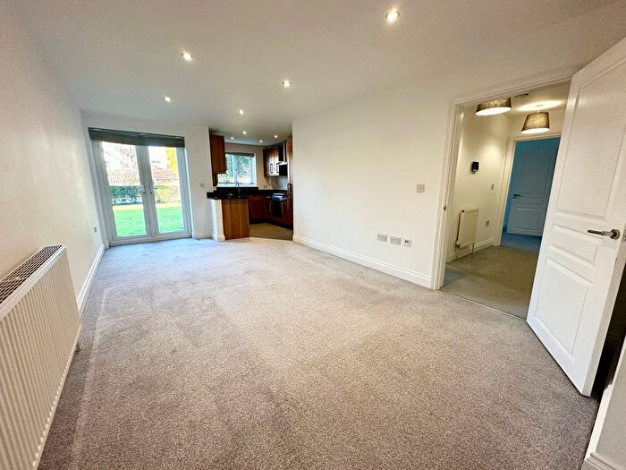 2 Bedroom Flat To Rent In Gresham Road, Staines-Upon-Thames, TW18