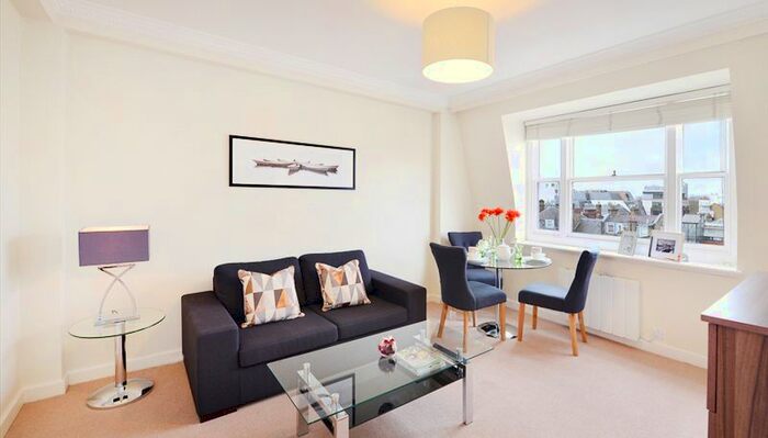 1 Bedroom Flat To Rent In Hill Street, Mayfair, London, W1J