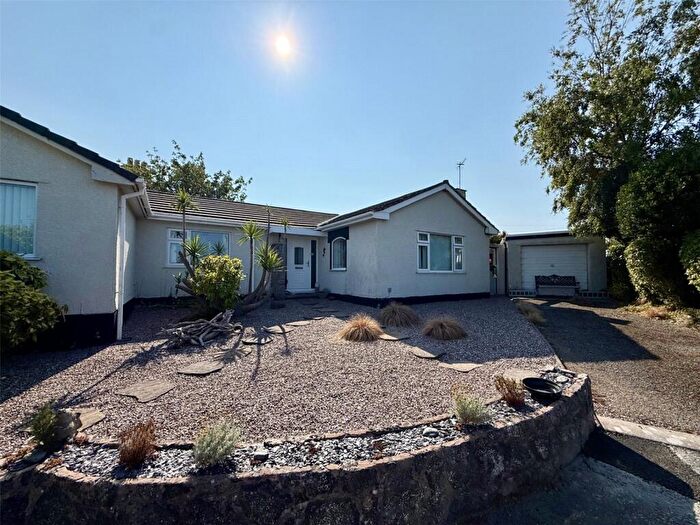 4 Bedroom Bungalow For Sale In Ffordd Eleth, Moelfre, Isle Of Anglesey, LL72