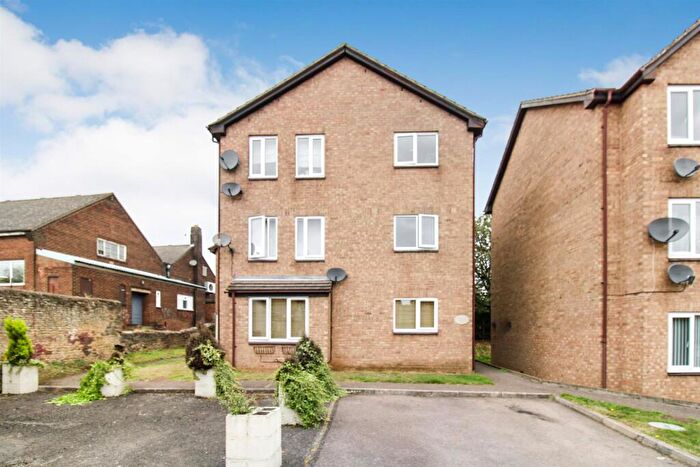 2 Bedroom Flat For Sale In Tunwell Lane, Corby, NN17