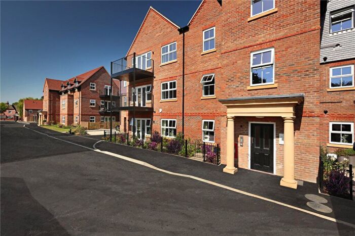 2 Bedroom Apartment For Sale In Pinewood Place, Hatch Lane, Windsor, Berkshire, SL4