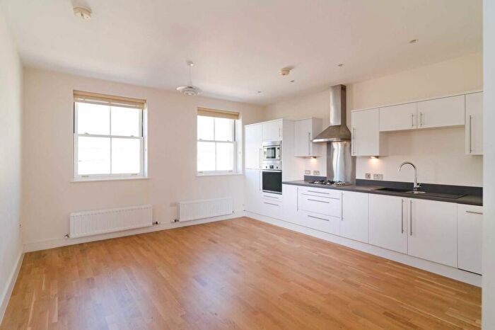2 Bedroom Apartment To Rent In Marchant House, Southgate, BA1