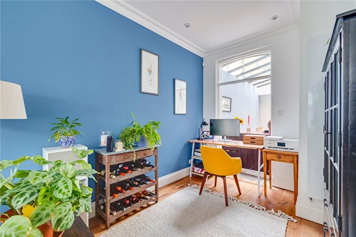 3 Bedroom Terraced House For Sale In Musard Road, London, W6