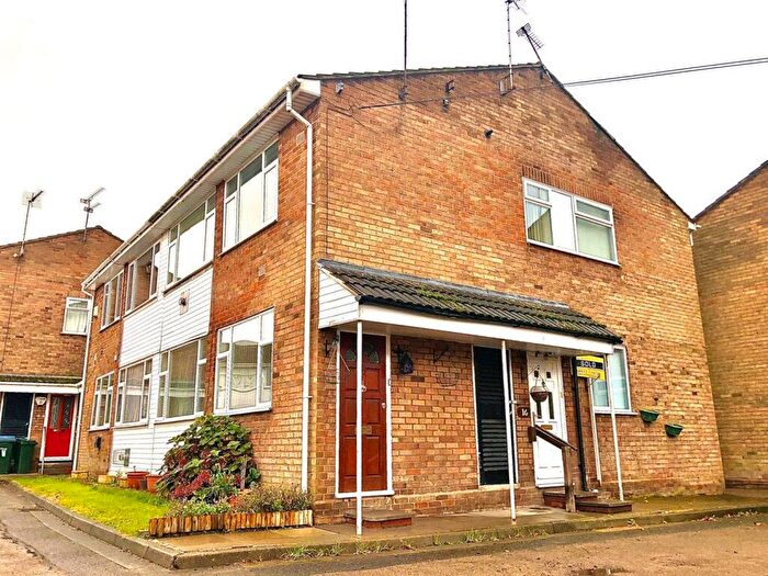 2 Bedroom Maisonette To Rent In Singer Close, Coventry, CV6