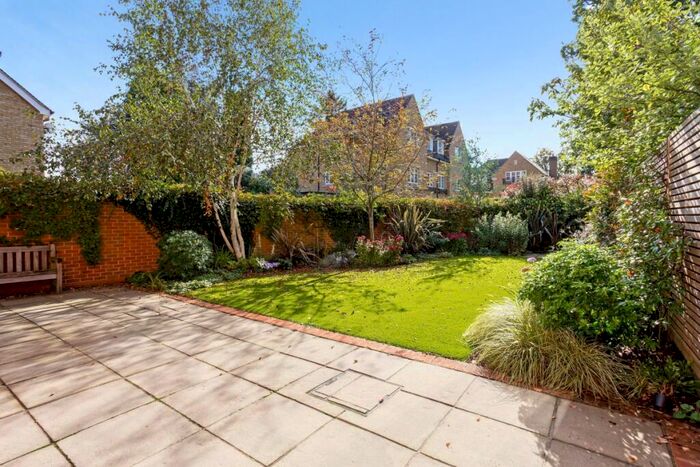 4 Bedroom Town House To Rent In London Road Ascot, SL5