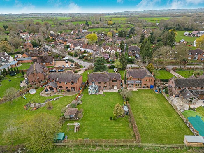 5 Bedroom Country House For Sale In The Avenue, Worminghall, Aylesbury, Buckinghamshire, HP18