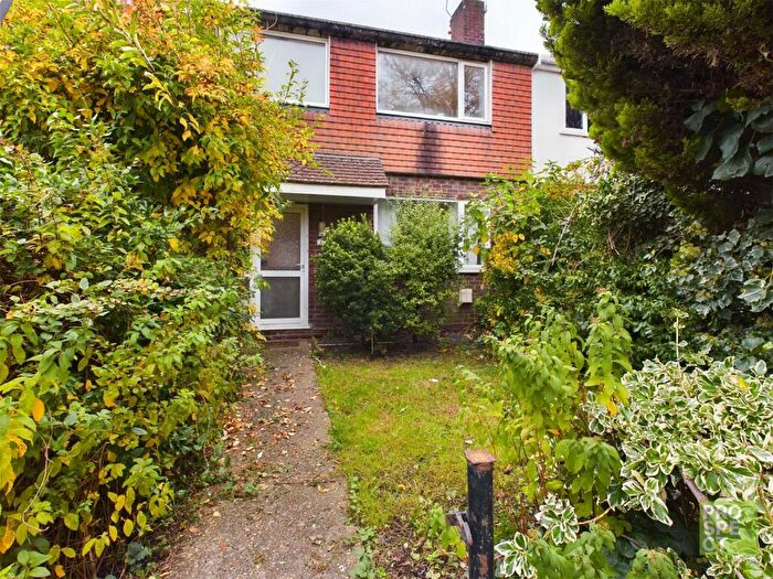 3 Bedroom Terraced House To Rent In Cheyne Way, Farnborough, Hampshire, GU14
