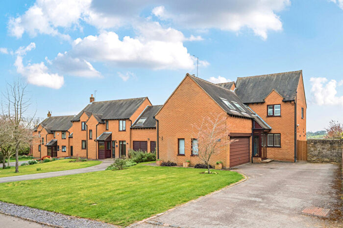 5 Bedroom Detached House For Sale In Old Glebe, Upper Tadmarton, OX15