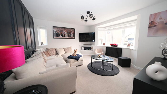 3 Bedroom Detached House For Sale In Alder Way, Sudbury, CO10