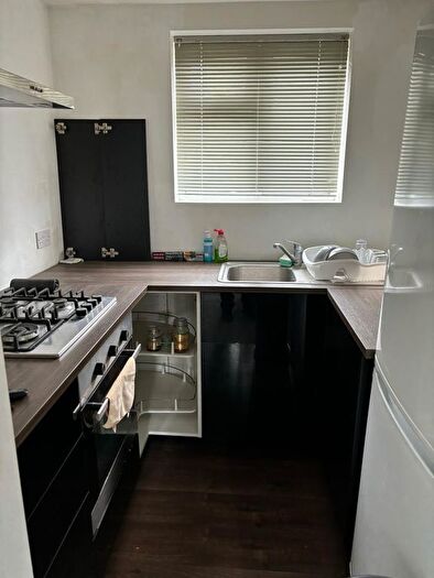 Studio To Rent In Ivy Road, Hounslow, TW3