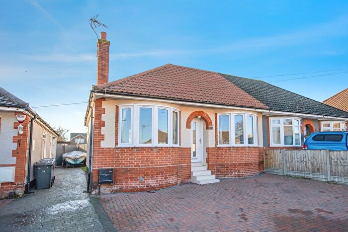 2 Bedroom Semi-detached Bungalow For Sale In Brockley Crescent, Ipswich, IP1