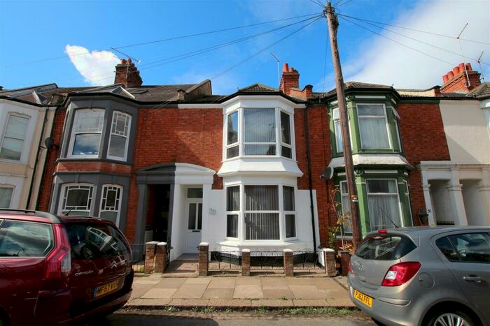 5 Bedroom Terraced House To Rent In Lutterworth Road, Northampton, NN1