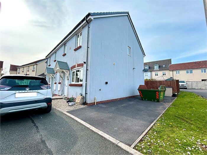 3 Bedroom Semi-Detached House For Sale In Gleneagles Close, Milford Haven, SA73