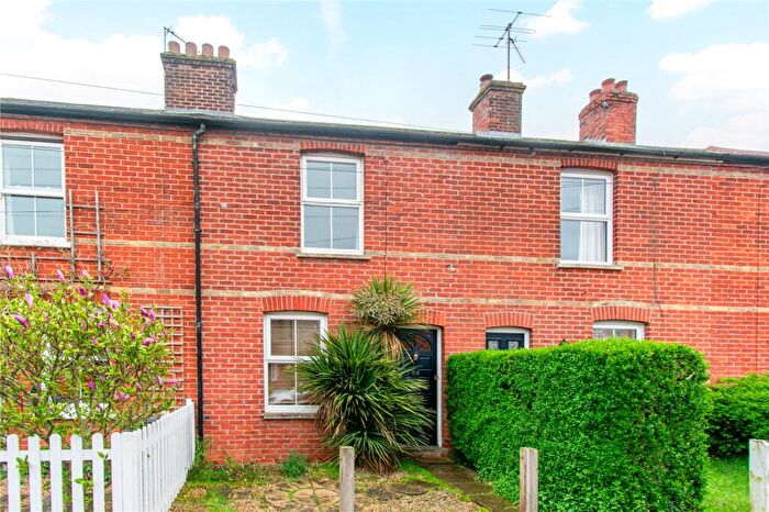 2 Bedroom Terraced House To Rent In Salcombe Road, Newbury, Berkshire, RG14