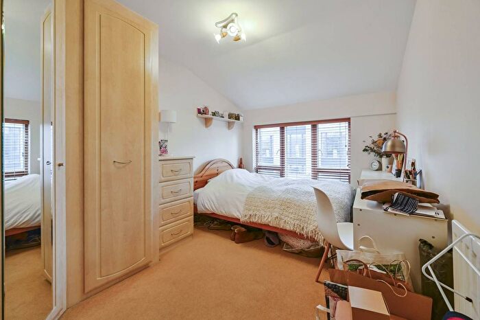 2 Bedroom Flat To Rent In Redan Place, Queensway, London, W2