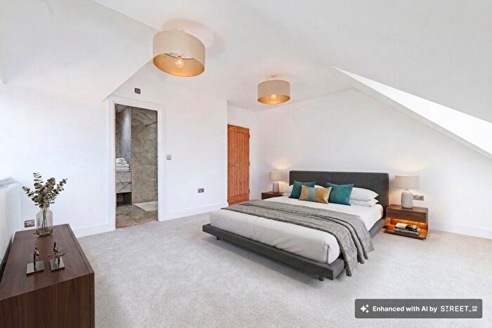3 Bedroom Semi-Detached House For Sale In Fletcher Road, Beeston, NG9