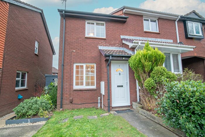 2 Bedroom End Of Terrace House To Rent In Ketelbey Rise, Old Hatch Warren, Basingstoke, RG22