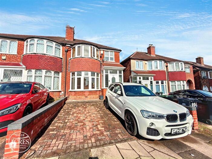 3 Bedroom Semi-Detached House For Sale In Sandringham Road, Great Barr, Birmingham, B42