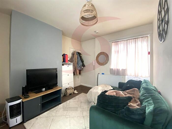 1 Bedroom Flat To Rent In Abbey Street, Market Harborough, Leicestershire, LE16