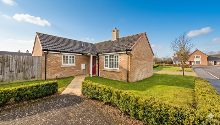 2 Bedroom Bungalow For Sale In Mayfield Gardens, Baston, Peterborough, PE6