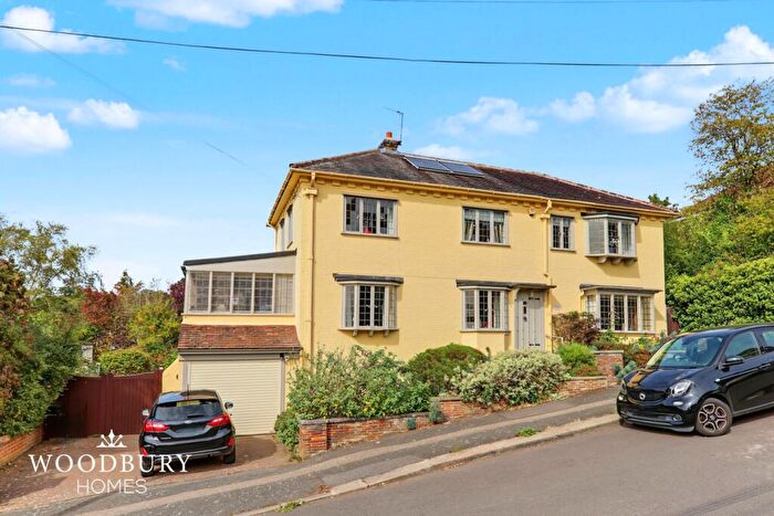 4 Bedroom Detached House For Sale In The Uplands, Loughton, IG10